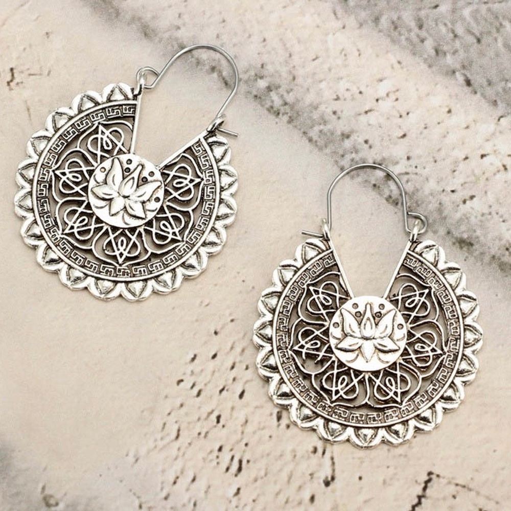 πBOTH SIDES LOTUS ANTIQUE FLOWERS EARRINGS - Picture 5 of 6